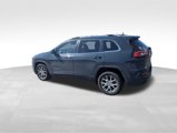 Used 2018 Jeep Cherokee Latitude Plus w/ Cold Weather Group image 4