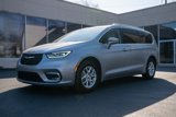 Used 2021 Chrysler Pacifica Touring-L image 2