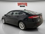 Used 2019 Ford Fusion SE image 2