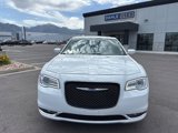 Used 2018 Chrysler 300 Touring L image 2