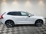 Used 2019 Volvo XC60 T5 Momentum w/ Multimedia Package image 2