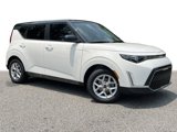 New 2025 Kia Soul S image 2
