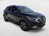 Used 2020 Nissan Kicks SR image 3