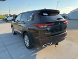 Used 2022 Mitsubishi Outlander ES image 4