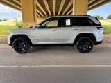 Used 2022 Jeep Grand Cherokee Limited w/ Luxury Tech Group II image 5