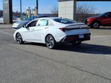 New 2025 Hyundai Elantra SEL image 4
