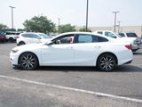 Used 2017 Chevrolet Malibu LT image 2