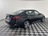 Used 2021 Nissan Altima 2.5 SV w/ SV Premium Package image 3