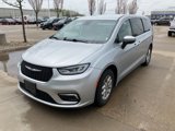 Certified 2023 Chrysler Pacifica Touring-L image 3
