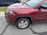 Used 2022 Jeep Compass Latitude w/ Convenience Group image 3