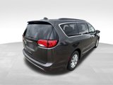 Used 2017 Chrysler Pacifica Touring-L image 3