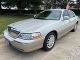 Used 2006 Lincoln Town Car Signature image 4