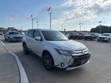 Used 2018 Mitsubishi Outlander SE image 3