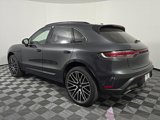 Used 2025 Porsche Macan image 3