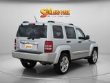 Used 2012 Jeep Liberty Limited Jet w/ Comfort/Convenience Group image 4