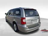 Used 2016 Chrysler Town & Country Limited image 3