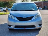 Used 2011 Toyota Sienna LE image 2