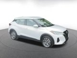 Used 2024 Nissan Kicks SV image 2