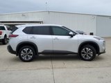 Used 2021 Nissan Rogue SV image 4
