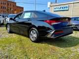 New 2025 Hyundai Elantra SE image 3