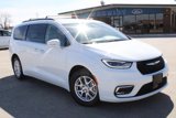 Used 2022 Chrysler Pacifica Touring-L image 2
