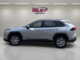Used 2019 Toyota RAV4 LE image 2