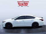 Used 2018 Nissan Altima 2.5 SR w/ SR Midnight Edition image 2