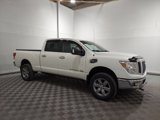 Used 2018 Nissan Titan SV image 4