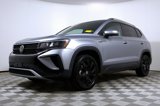 Used 2024 Volkswagen Taos SE image 2