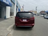 Used 2023 Chrysler Pacifica Touring-L image 4