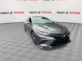 Used 2019 Toyota Camry SE image 2