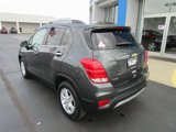 Used 2018 Chevrolet Trax LT w/ LT Convenience Package image 3