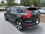 Certified 2022 Volvo XC40 T5 Momentum w/ Premium Package image 3