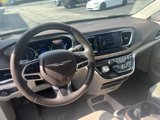 Used 2018 Chrysler Pacifica Touring-L Plus w/ Advanced Safetytec Group image 5