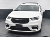 Used 2022 Chrysler Pacifica Touring-L image 4