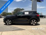 Used 2019 Volvo XC40 T5 Momentum image 5