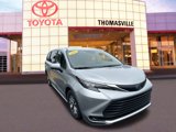 Used 2024 Toyota Sienna LE image 3