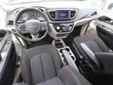 Used 2021 Chrysler Voyager L image 6