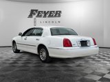 Used 2002 Lincoln Town Car Signature image 5