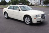 Used 2006 Chrysler 300 Touring w/ Luxury Group image 2