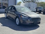 Used 2019 Ford Fusion SE image 2
