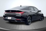 Used 2021 Hyundai Elantra SEL image 2