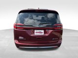 Used 2021 Chrysler Pacifica Touring-L image 6