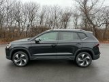 New 2025 Volkswagen Taos SE image 4