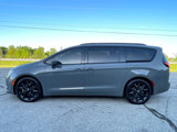 Used 2020 Chrysler Pacifica Touring-L Plus w/ S Appearance Package image 4