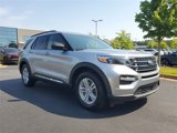Used 2022 Ford Explorer XLT w/ Equipment Group 202A image 3