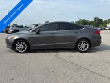 Used 2017 Ford Fusion SE w/ Fusion SE Technology Package image 3
