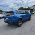 Used 2019 Jeep Cherokee Trailhawk image 3