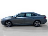 Used 2022 Volkswagen Passat 2.0T SE image 2