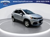 Used 2022 Chevrolet Trax LT w/ LT Convenience Package image 2